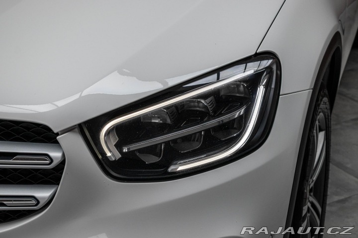 Mercedes-Benz GLC 200d 4x4*TAŽNÉ*NEZ.TOPENÍ 2019