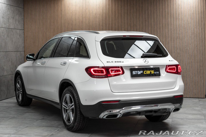 Mercedes-Benz GLC 200d 4x4*TAŽNÉ*NEZ.TOPENÍ 2019