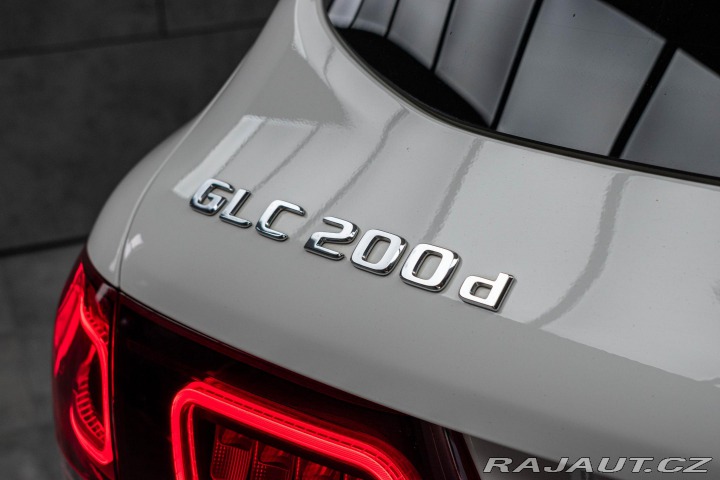 Mercedes-Benz GLC 200d REZERVACE 2019