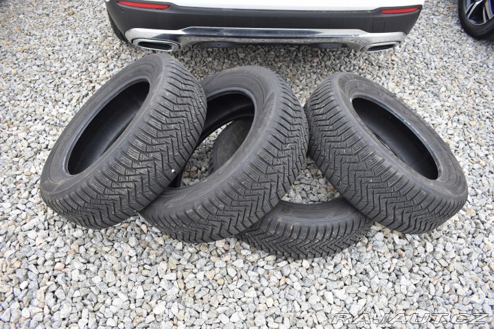 Mercedes-Benz GLC 200d REZERVACE 2019