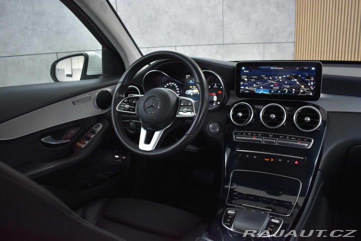 Mercedes-Benz GLC 200d REZERVACE 2019