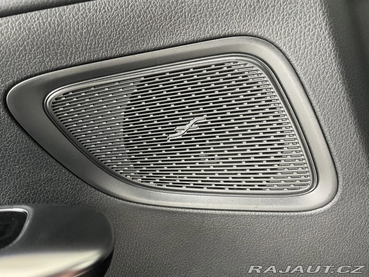 Mercedes-Benz C 300d 195kW*AMG*Kamer*Tažn 2022