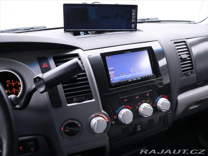 Toyota Tundra 5,7 V8 HEMI 285kW 4x4 2012