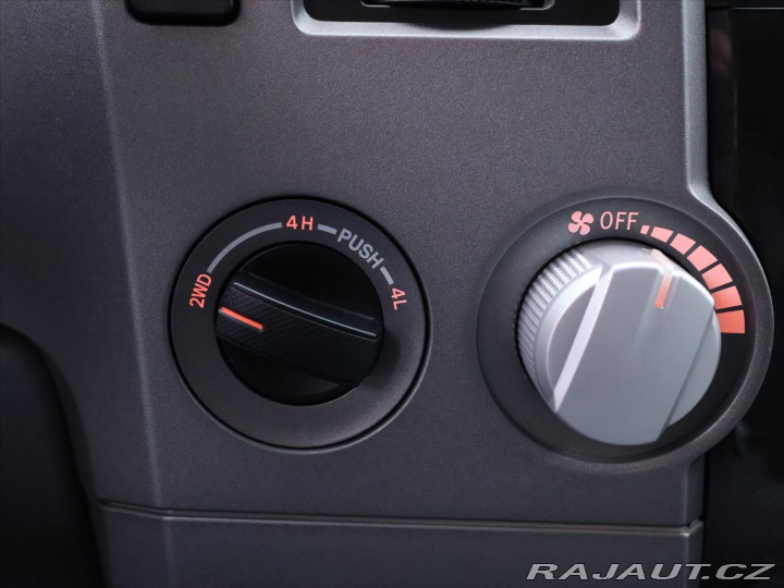 Toyota Tundra 5,7 V8 HEMI 285kW 4x4 2012
