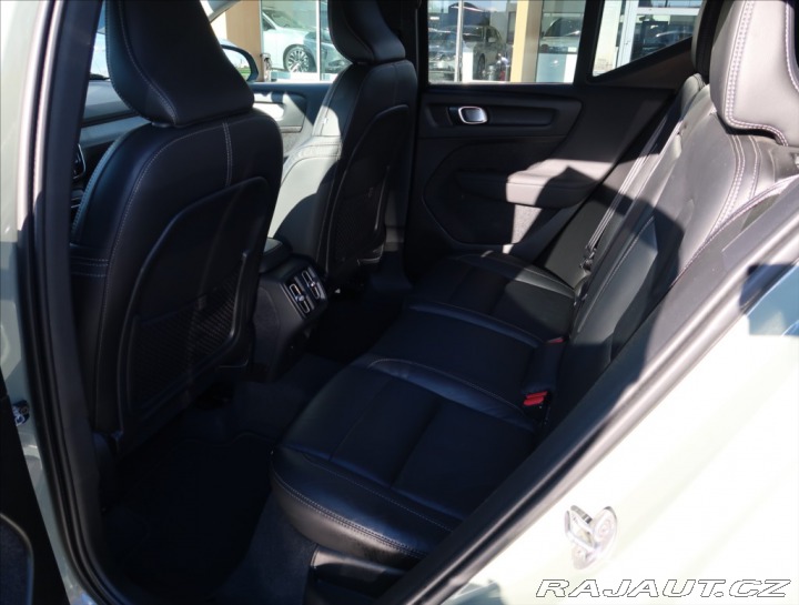 Volvo XC40 2,0 B4 Plus AWD AUT 2023