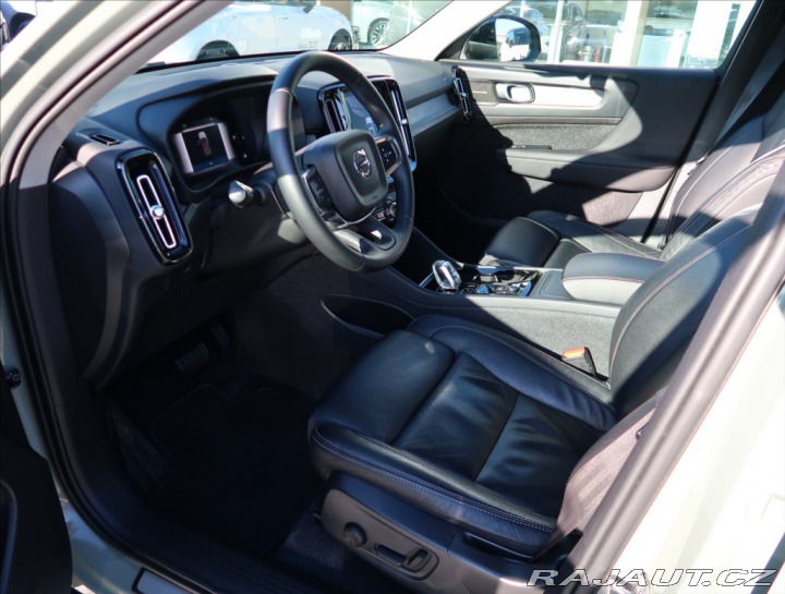 Volvo XC40 2,0 B4 Plus AWD AUT 2023