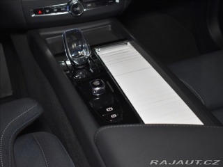 Volvo XC60 2,0 B5 AWD Ultra Vzduch,P 2025