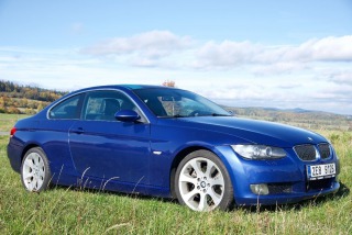 BMW 3 2,5   e92 325 i