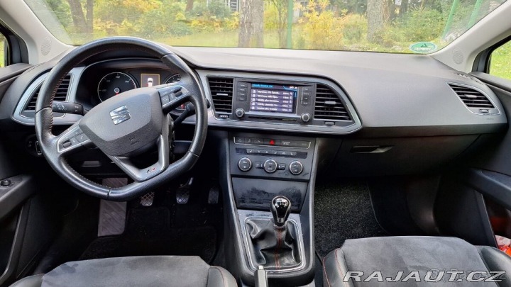 Seat Leon 2,0   Prodám osobní autom 2013