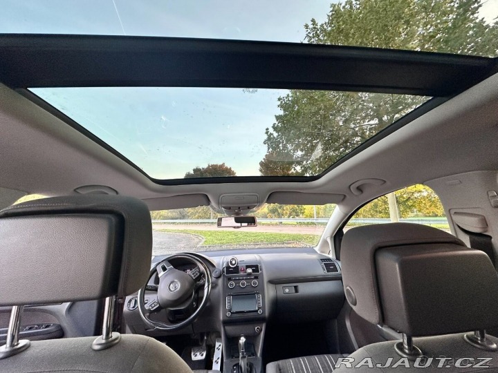 Volkswagen Touran 2,0   Cross, 125 kW, DSG, 2013