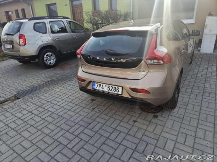 Volvo V40 1,6 1800