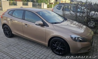 Volvo V40 1,6 1800