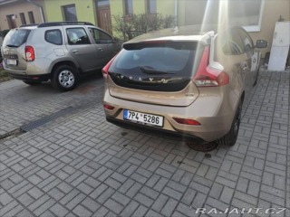 Volvo V40 1,6 1800