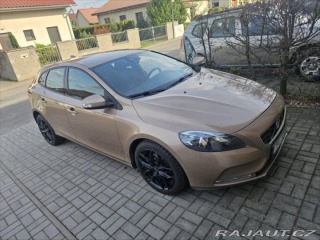Volvo V40 1,6 1800