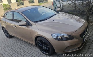 Volvo V40 1,6 1800