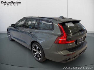 Volvo V60 2,0 B4 FWD Plus Dark 6852 2024
