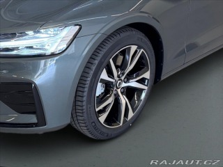 Volvo V60 2,0 B4 FWD Plus Dark 6852 2024