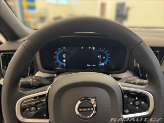 Volvo V60 2,0 B4 FWD Plus Dark 3456 2024