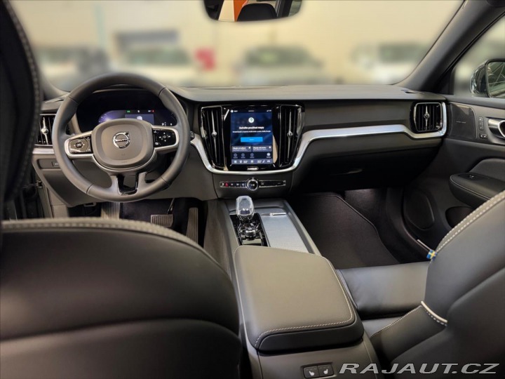 Volvo V60 2,0 B4 FWD Plus Dark 5418 2025