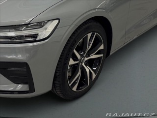 Volvo V60 2,0 B4 FWD Plus Dark 4567 2024