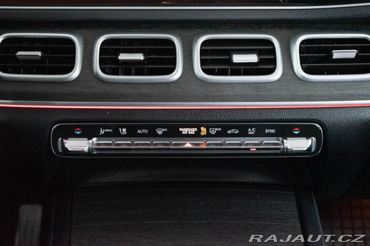 Mercedes-Benz GLE 400d 4MATIC*TAŽNÉ*7.MÍST* 2020