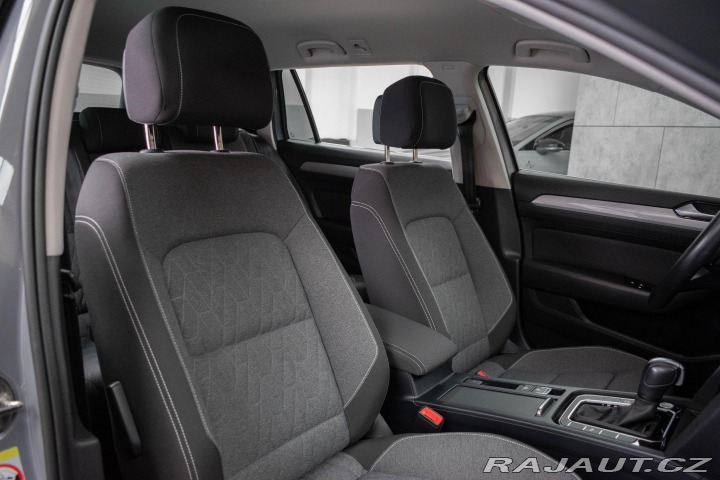 Volkswagen Passat 2.0 TDI REZERVACE 2023