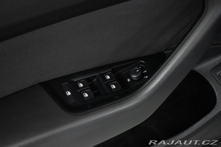 Volkswagen Passat 2.0 TDI REZERVACE 2023