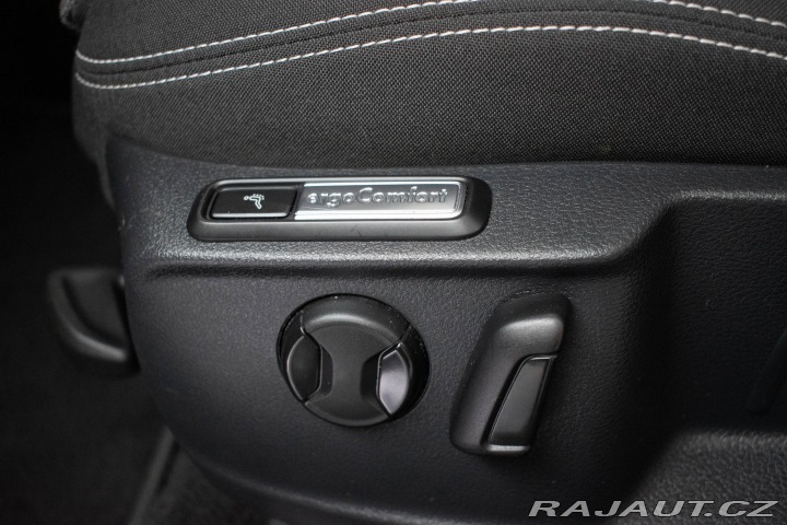 Volkswagen Passat 2.0 TDI REZERVACE 2023