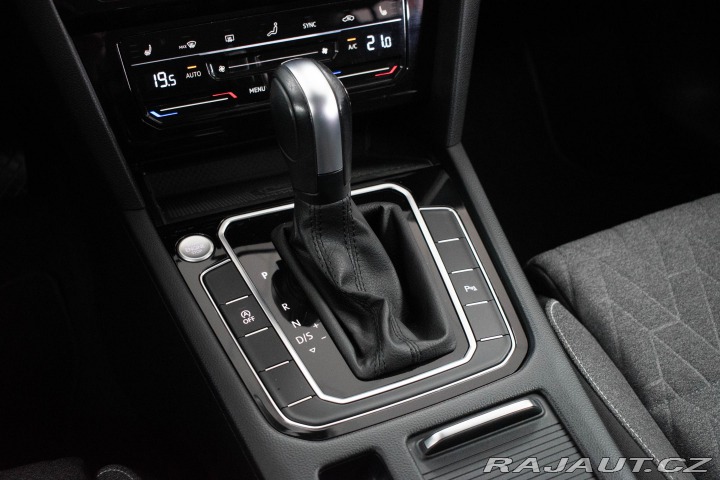 Volkswagen Passat 2.0 TDI REZERVACE 2023