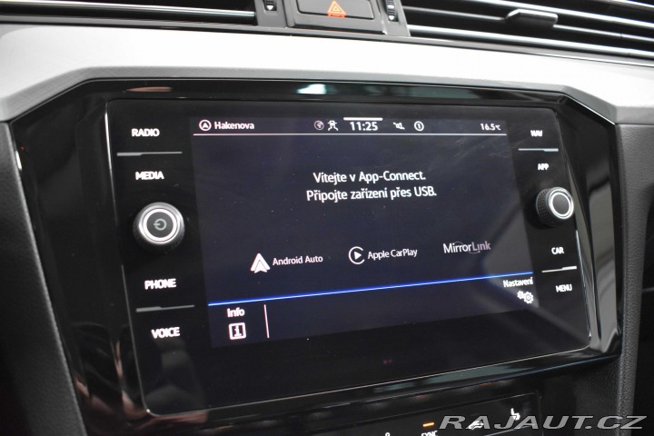 Volkswagen Passat 2.0 TDI REZERVACE 2023