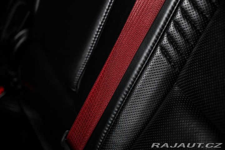 Jeep Grand Cherokee SRT 8 1800