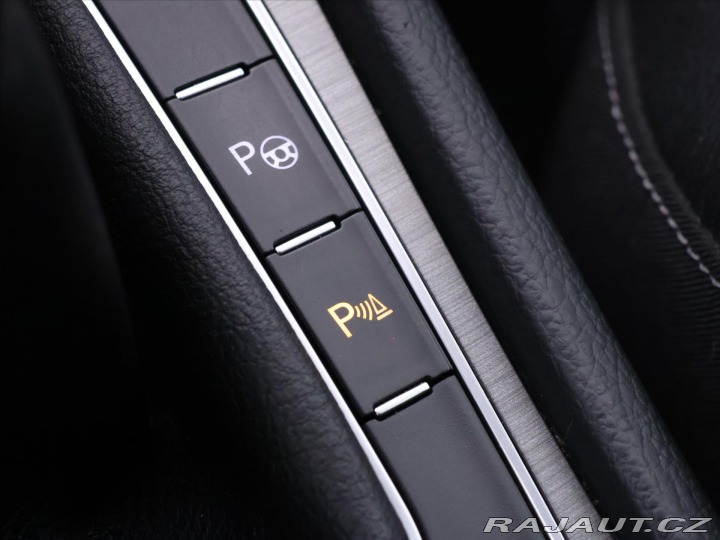 Volkswagen Golf 1,4 TSI 90kW Xenon Serv.k 2013