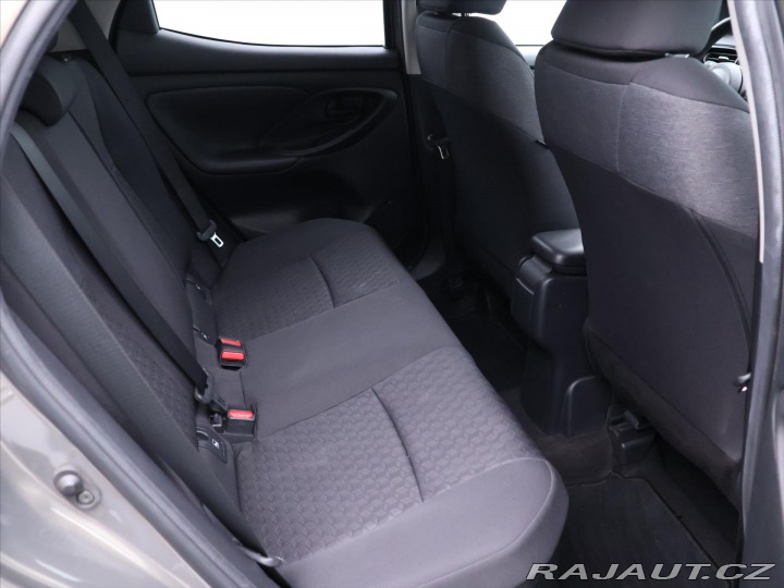 Toyota Yaris 1,5 Hybrid e-CVT CZ Style 2023