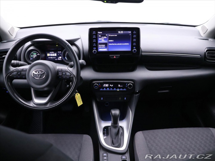 Toyota Yaris 1,5 Hybrid e-CVT CZ Style 2023