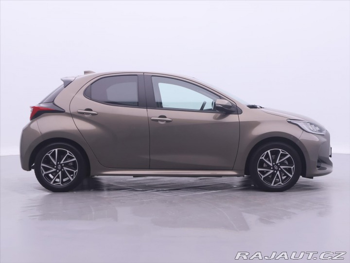 Toyota Yaris 1,5 Hybrid e-CVT CZ Style 2023
