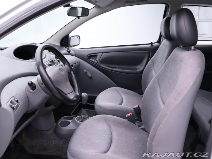 Toyota Yaris 1,0 50kW CZ TERRA STK 3/2 1999