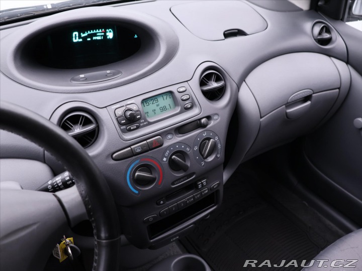 Toyota Yaris 1,0 50kW CZ TERRA STK 3/2 1999