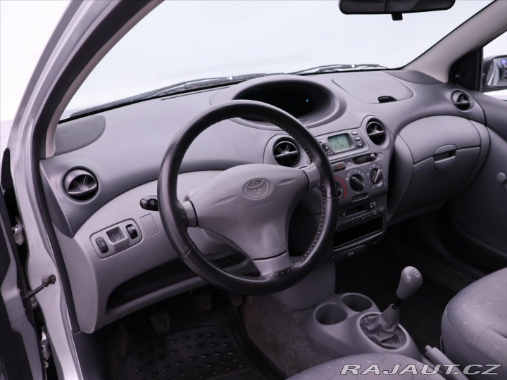 Toyota Yaris 1,0 50kW CZ TERRA STK 3/2 1999