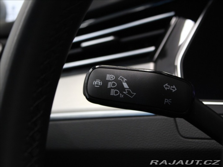 Volkswagen Passat 2,0 TDi DSG Elegance 20tk 2023