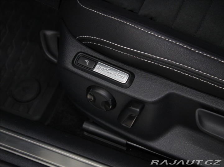 Volkswagen Passat 2,0 TDi DSG Elegance 20tk 2023