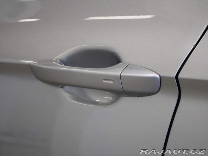 Volkswagen Passat 2,0 TDi DSG Elegance 20tk 2023