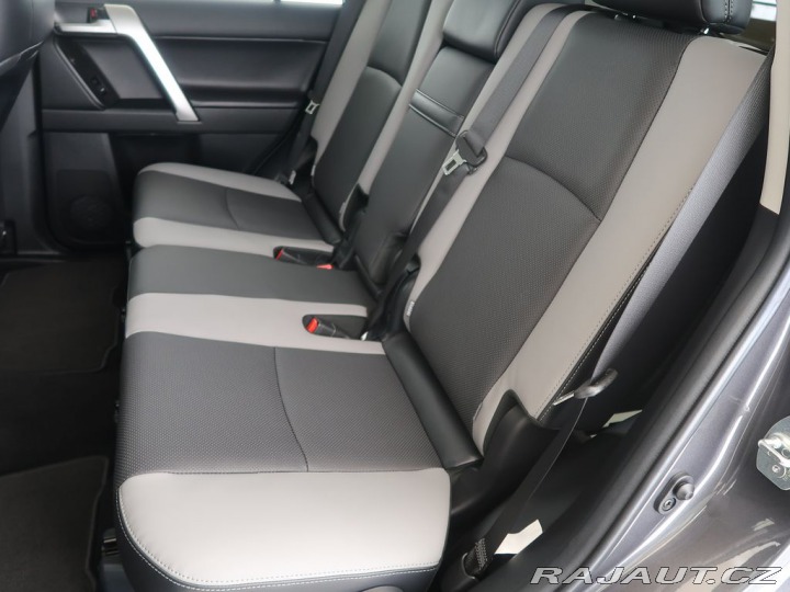Toyota Land Cruiser 2.8D4-D,CZ,1Maj,Executive 2023