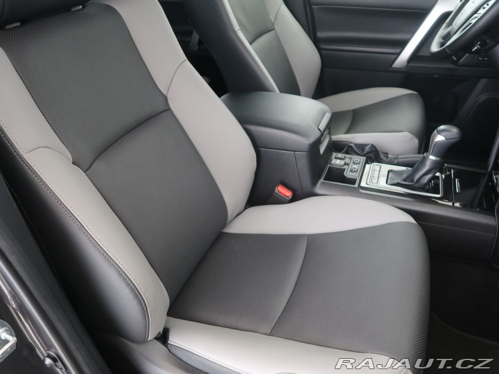 Toyota Land Cruiser 2.8D4-D,CZ,1Maj,Executive 2023
