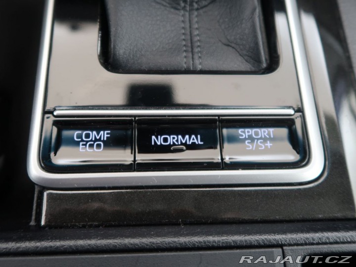 Toyota Land Cruiser 2.8D4-D,CZ,1Maj,Executive 2023