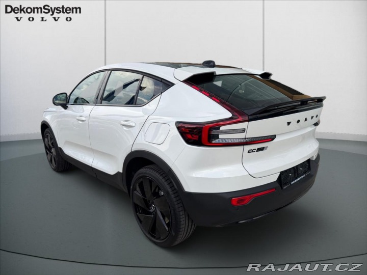 Volvo EC40 Single Range Plus Black 1 2025