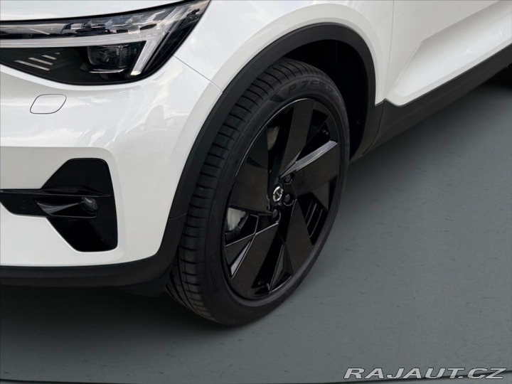 Volvo EC40 Single Range Plus Black 1 2025