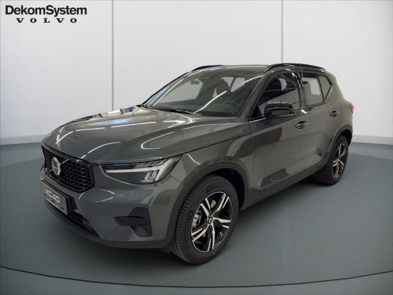 Volvo XC40 2,0 B3 FWD Plus Dark 9812