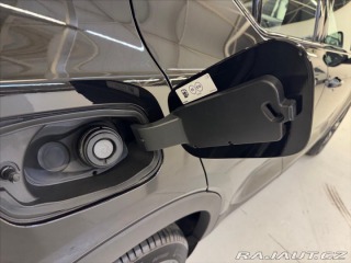 Volvo XC40 2,0 B3 FWD Plus Dark 5364 2025