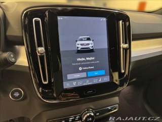 Volvo XC40 2,0 B3 FWD Plus Dark 5364 2025