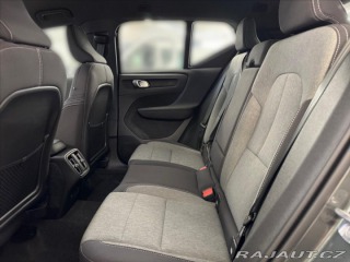 Volvo XC40 2,0 B3 FWD Plus Dark 3321 2025
